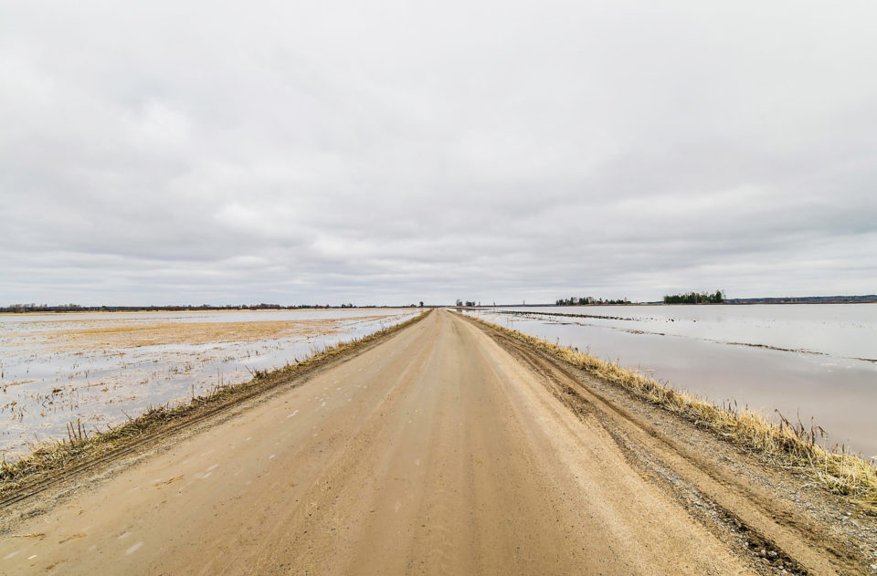 Suora läpi veden – Through