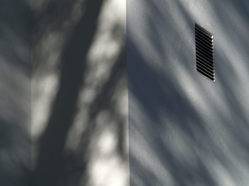 Kulman takana – Behind the Corner / 2007